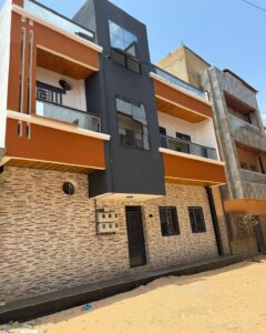 MAISON R+1 NEUVE À ZAC MBAO