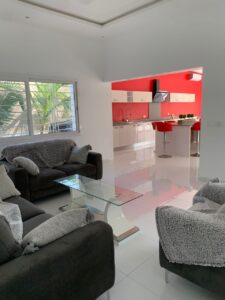 VILLA R+1 À VENDRE – NGAPAROU